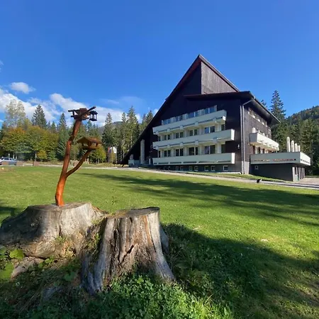 - Dom Horskej Sluzby Hotel *