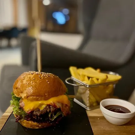 - Dom Horskej Sluzby Hotel *