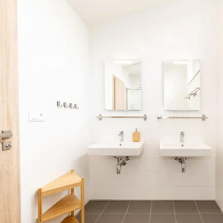 - Dom Horskej Sluzby