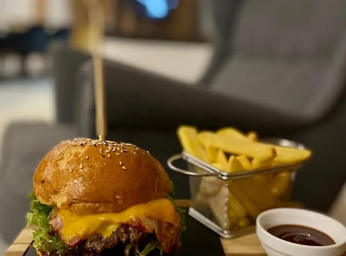 - Dom Horskej Sluzby Hotel *